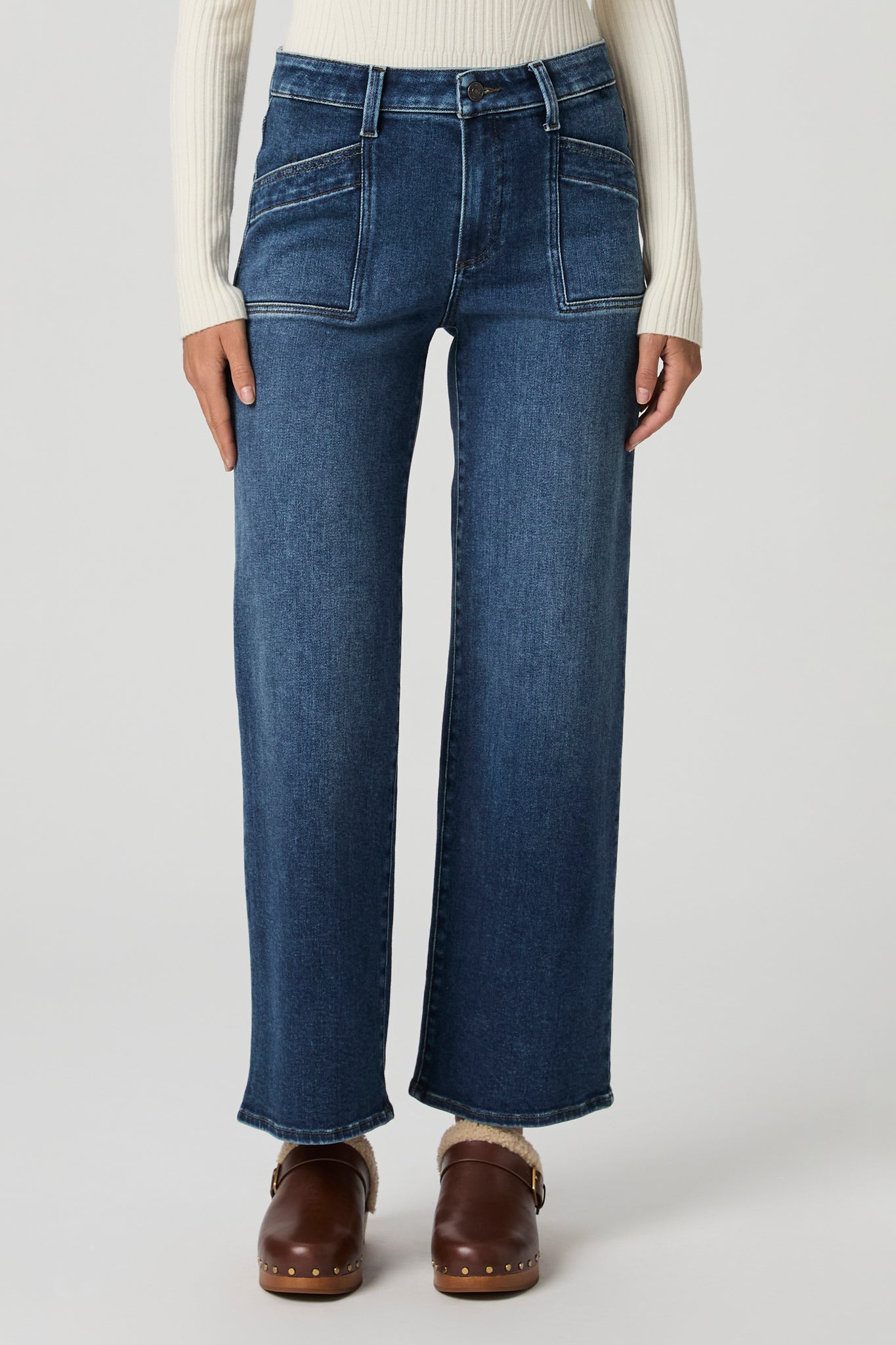 Anessa W/ Quincy Pockets - Agenda