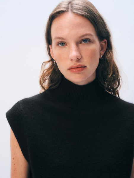 CASHMERE SLEEVELESS DRESS